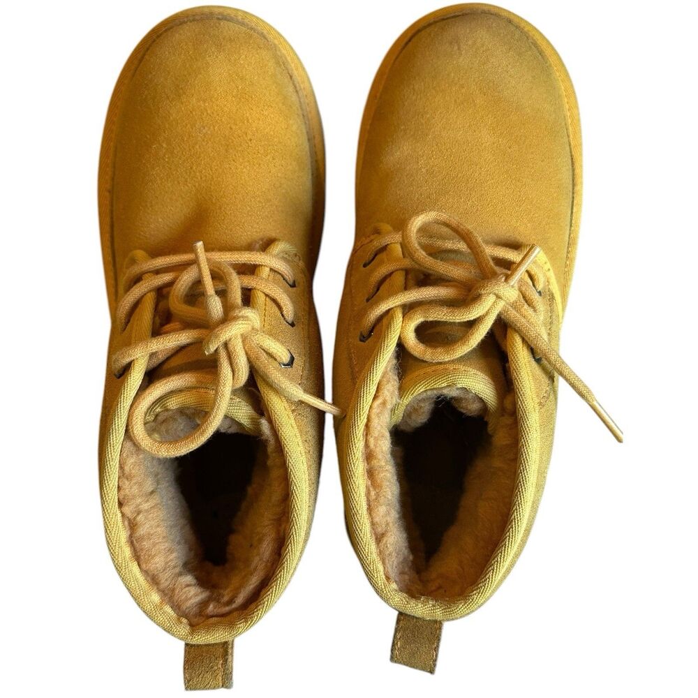 UGG Neumel II Canary Suede Women’s /Junior's Ankle Chukka Boots Sz 4 US/ 36 EU